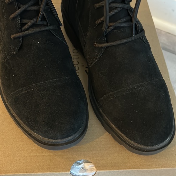 New! Clarks Boots - Picture 2 of 9